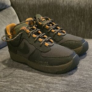 Nike Air Force 1 Wild - Womens Size 8